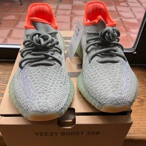 YEEZY BOOST 350 V2 DESERT SAGE SIZE 5.5 AUTHENTIC